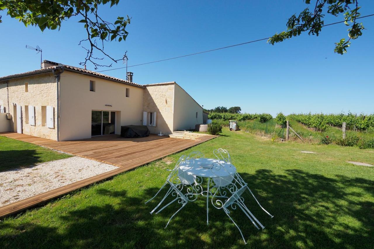 Le Clos De La Chataignere Villa Verac Bagian luar foto
